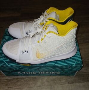 Nike Kyrie 3 N7